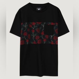 🔴NEW Men’s Roses T-Shirt